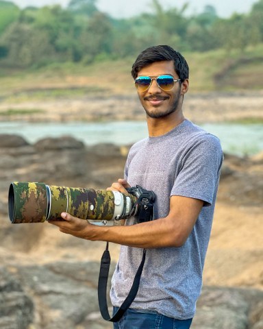 A man taking a picture with a camera photo – Free Photography Image on  Unsplash