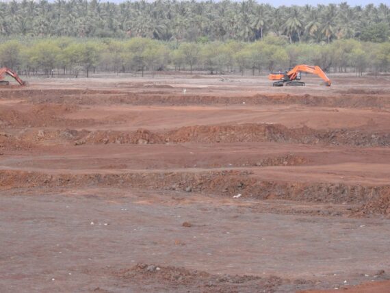 Sand Mining at Perur Lake. Photo by G. Parameswaran